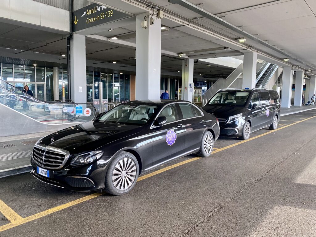 mercedes-benz-class-e-350d-e-mercedes-benz-class-v-300d-aeroporto